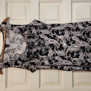 WHITE HOUSE BLACK MARKET SHORT SLEEVE DRESSY TANK XL Slinky Material